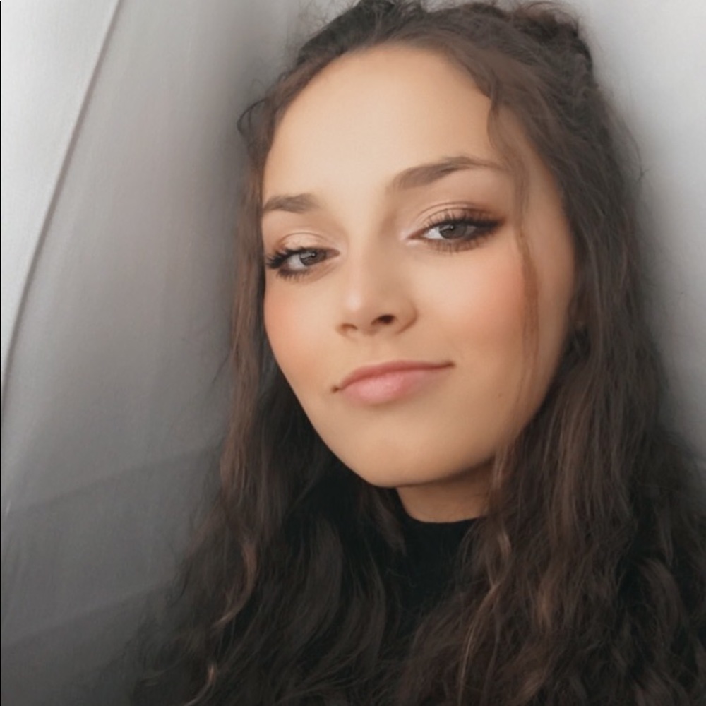 Meet your Posher, Ciara